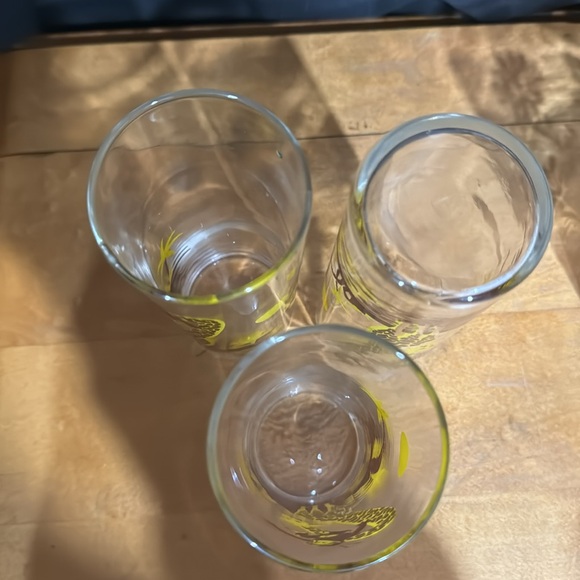 Set of three federal glass mid century monkey and draft glass cups - Picture 2 of 2